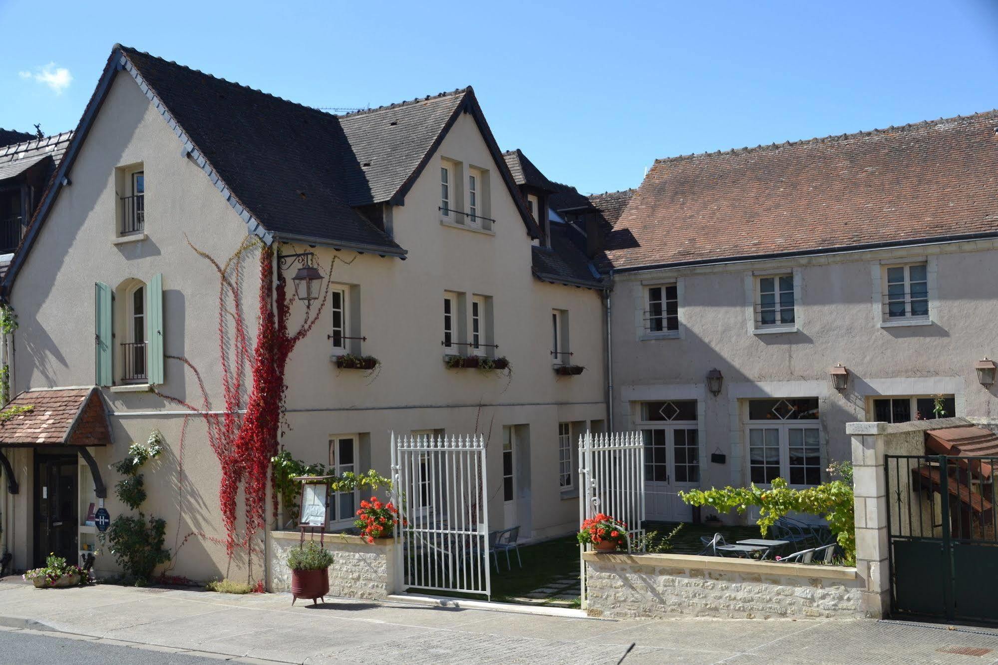 Logis Hotel Restaurant Relais De La Mothe Yzeures-sur-Creuse Zewnętrze zdjęcie
